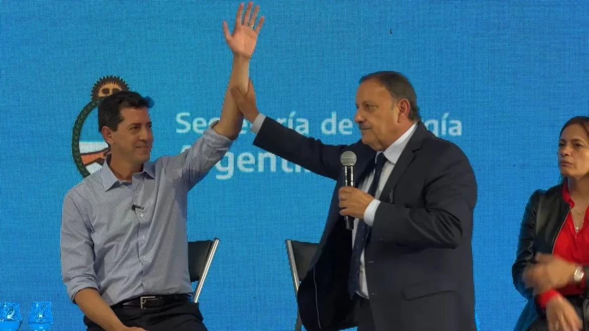 Wado de Pedro y el gobernador Quintela. Foto: Ministerio del Interior