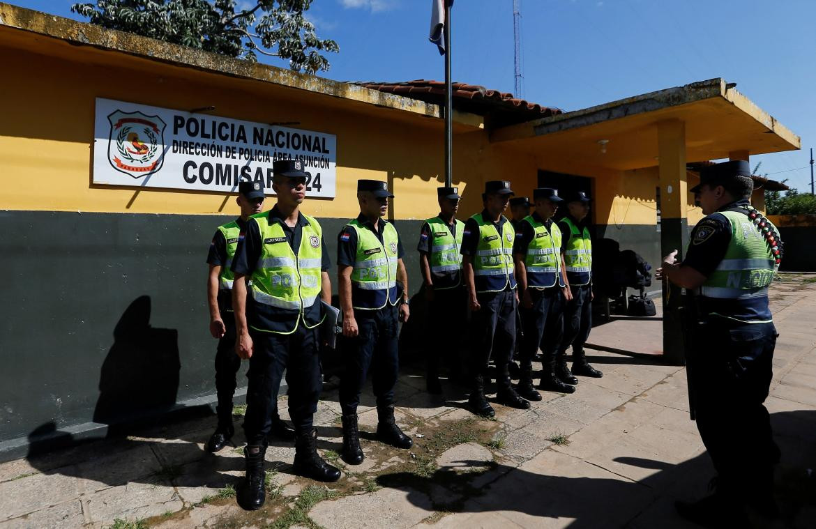 Policía de Paraguay, Reuters