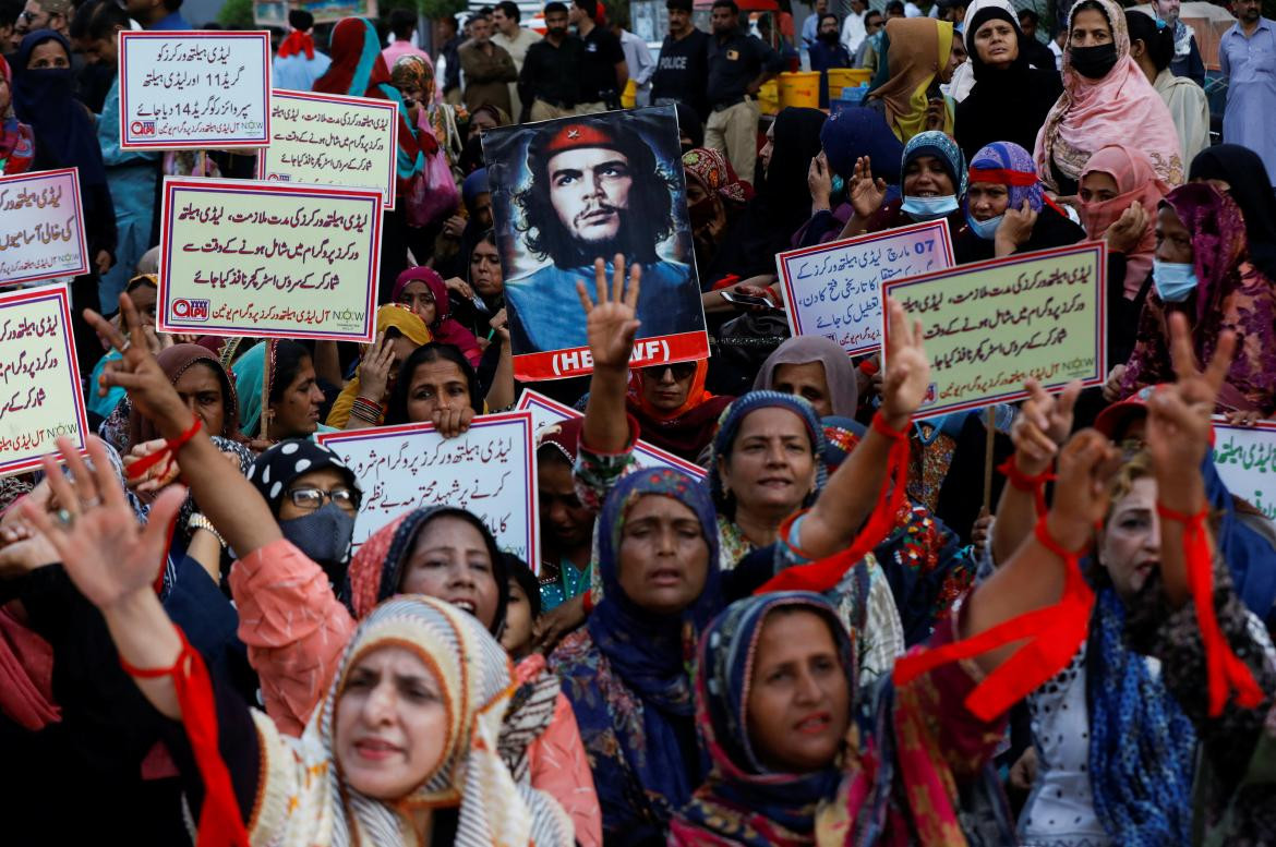 Trabajadoras de Pakistán protestan en el día internacional de los trabajadores. Foto Reuters.