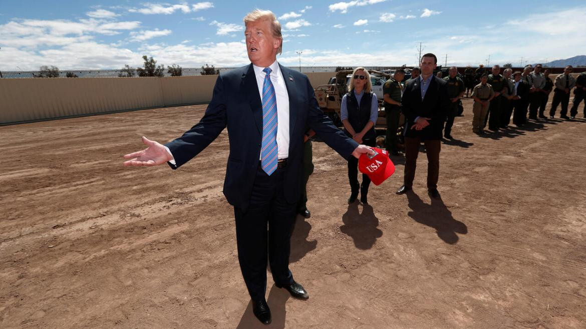 Donald Trump en la frontera, Estados Unidos. Foto: Reuters