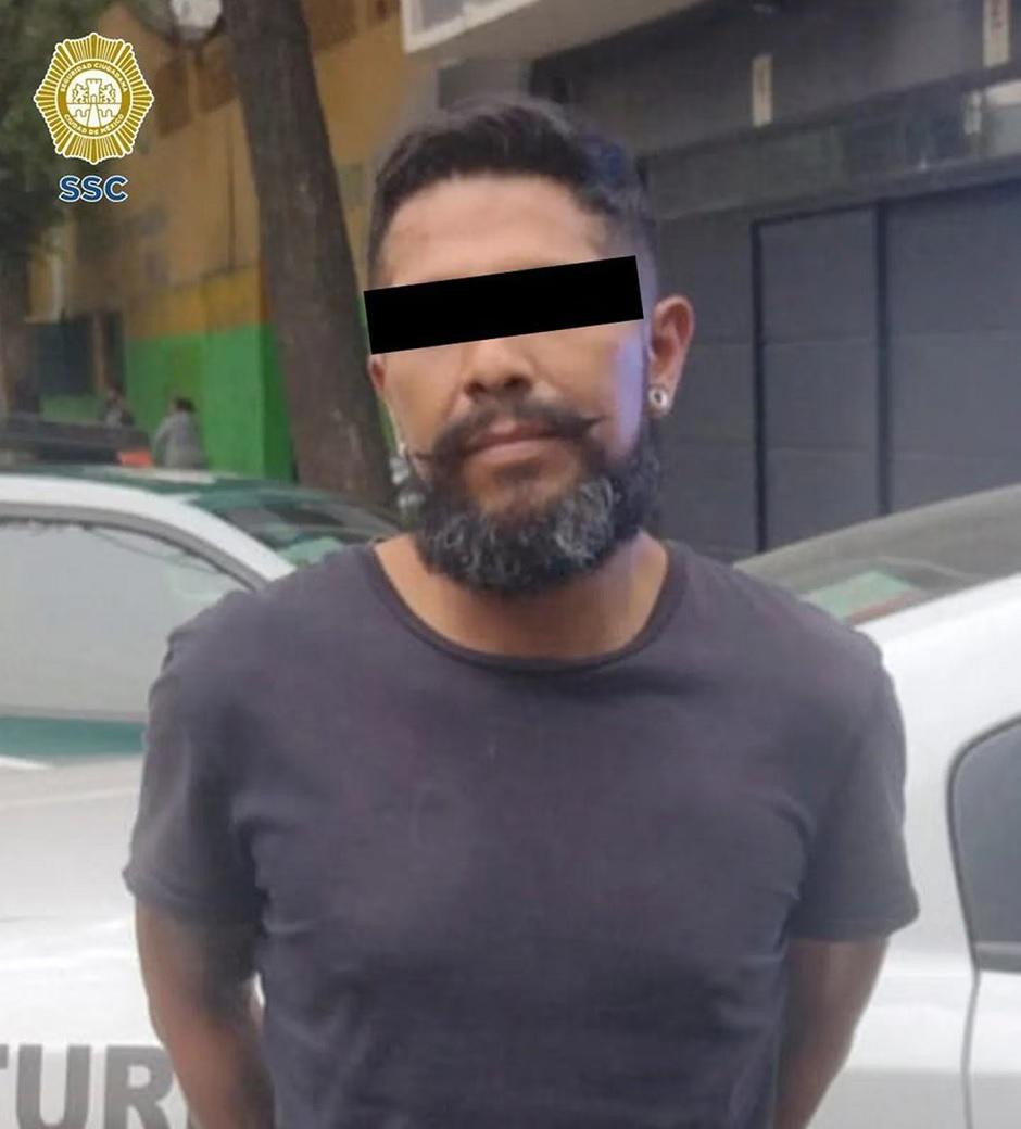 El detenido por el crimen del influencer mexicano. Foto: Twitter: @JLMNoticias.