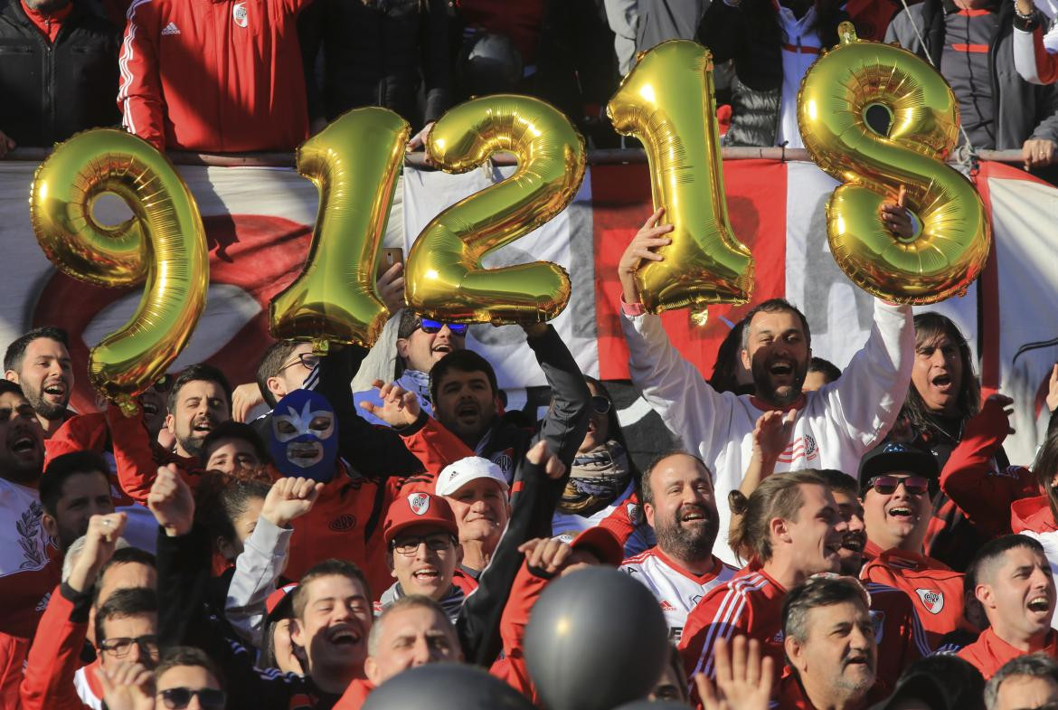 El color de las tribunas en el Superclásico. Foto: NA.