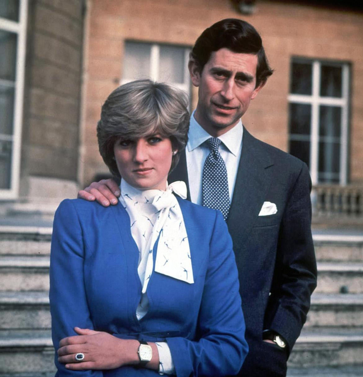 Carlos, Príncipe de Gales de Gran Bretaña y Lady Diana Spencer el día que se anunció su compromiso. Febrero de 1981. Archivo Efe