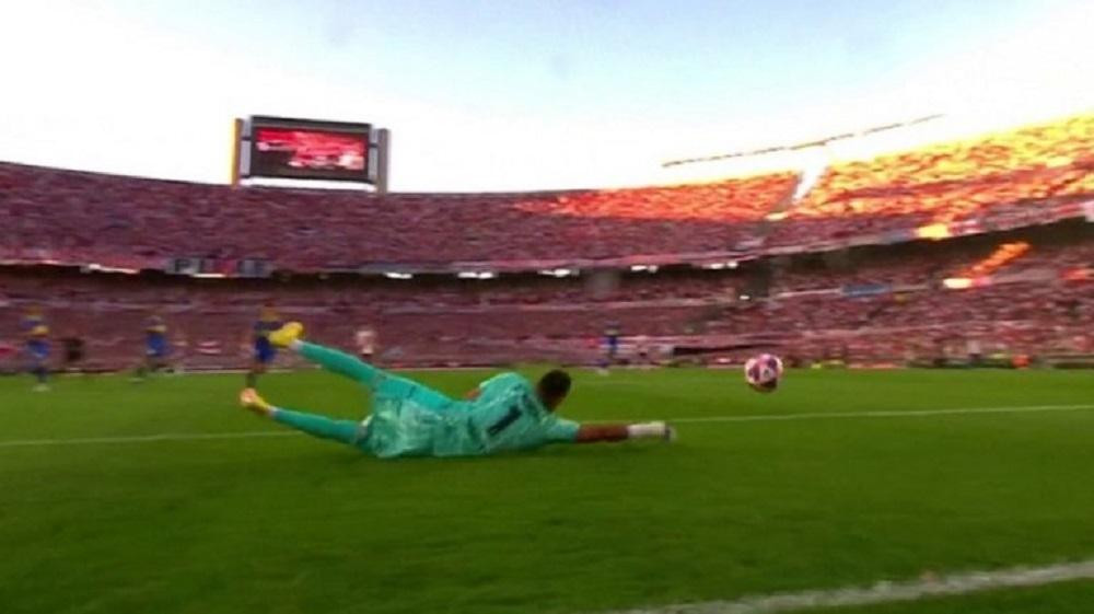 Superclásico, Boca vs. River, atajada de Romero, foto captura de video