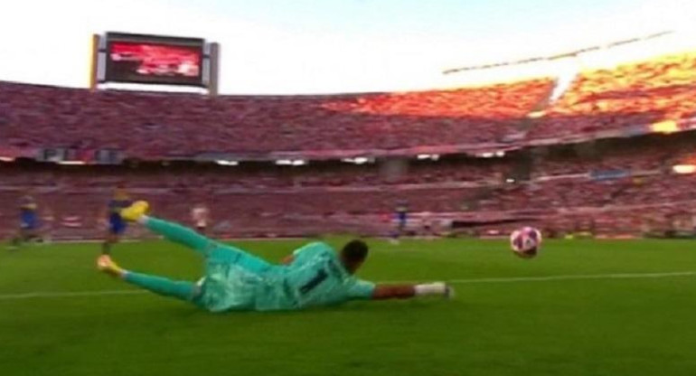 Superclásico, Boca vs. River, atajada de Romero, foto captura de video