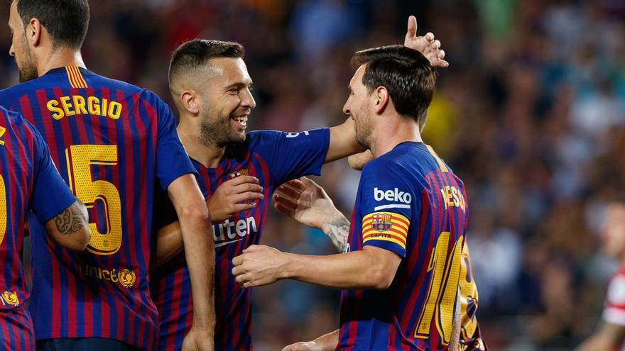 Busquets, Alba y Messi, en sus días como futbolistas del Barcelona. Foto: Reuters.