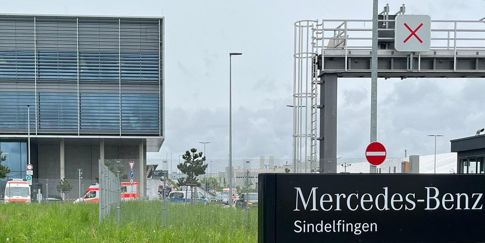 Tiroteo en una planta alemana de Mercedes Benz. Foto: Reuters.