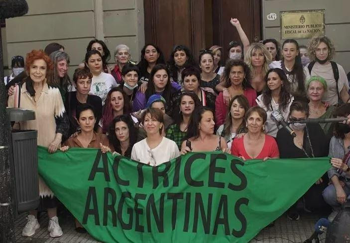 Actrices Argentinas respaldó a Thelma Fardin. Foto: Twitter @actrices_arg.