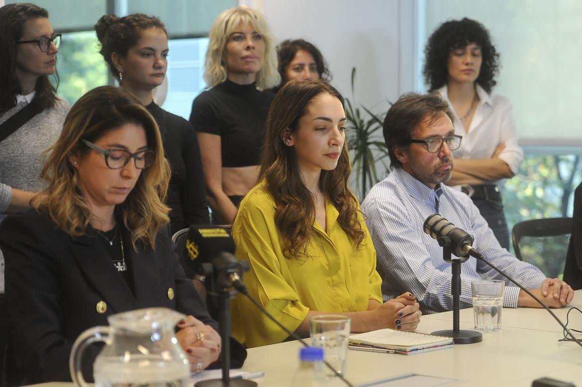 Conferencia de prensa de Thelma Fardin. Foto: Télam