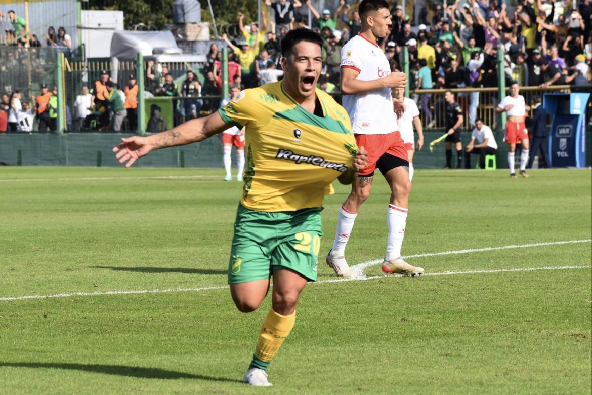 Nicolás Fernández; Defensa y Justicia vs. Estudiantes de La Plata. Foto: Twitter @ClubDefensayJus.