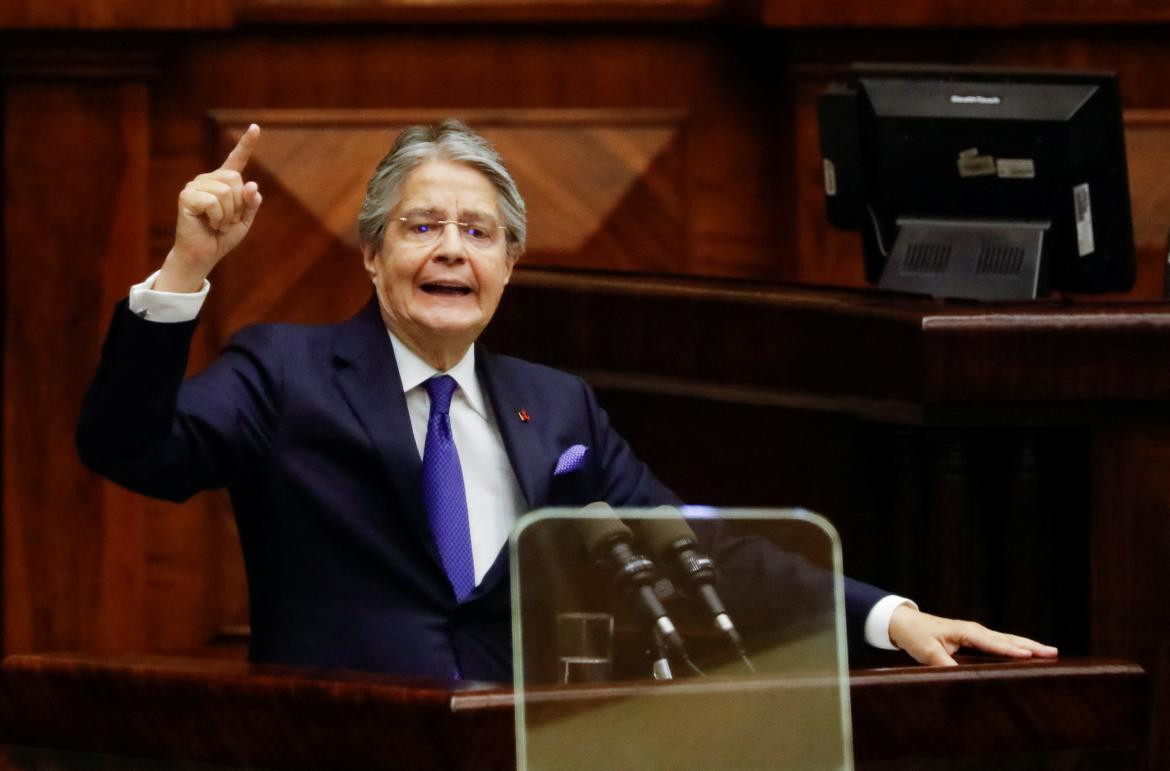 Presidente ecuatoriano Lasso testifica en la Asamblea Nacional, en Quito. Foto: Reuters