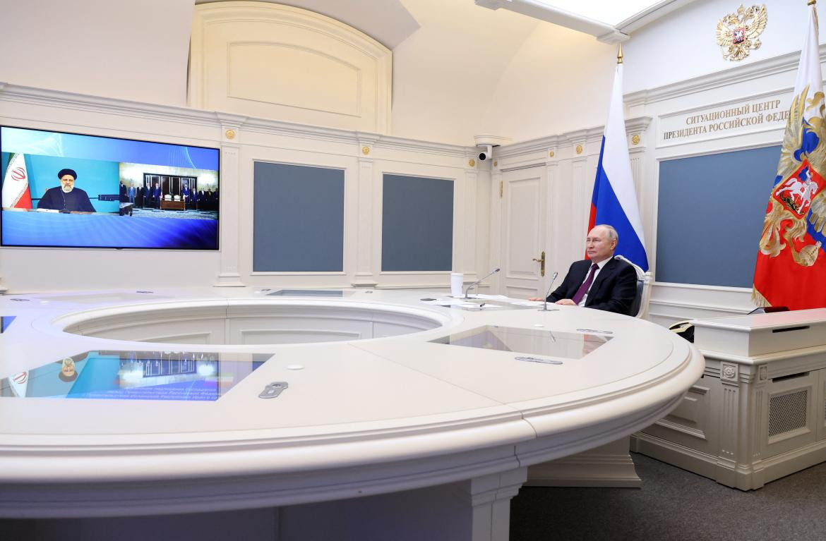 Vladímir Putin en la reunión con el presidente de Irán. Foto: Reuters.