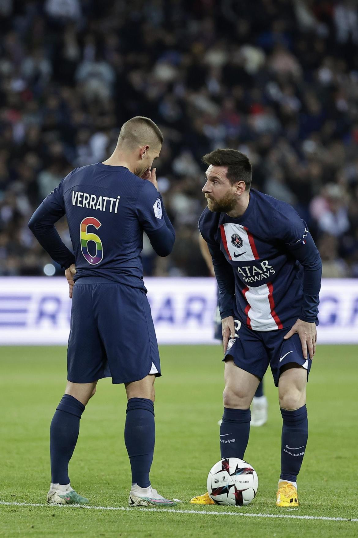 Marco Verratti y Lionel Messi. Foto: EFE.