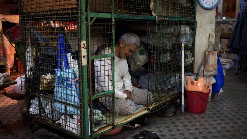 Jaulas de Hong Kong 1, China. Foto: Reuters.