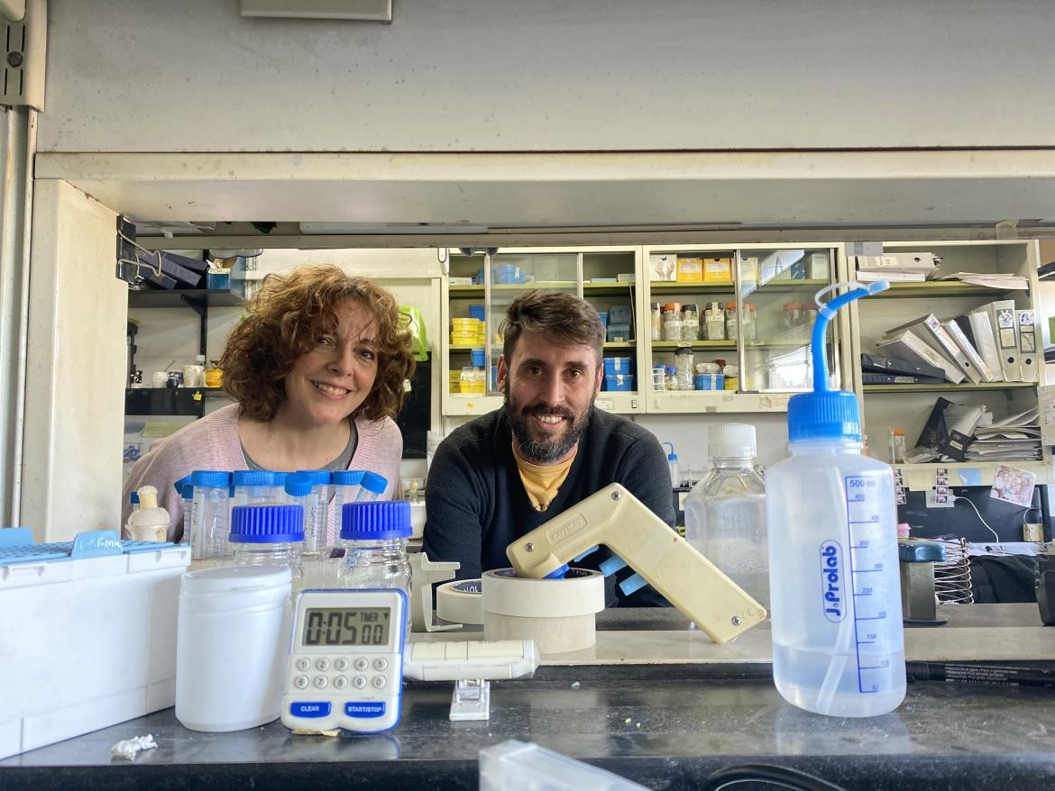 Investigadores argentinos, lucha contra el cáncer. Foto: Télam