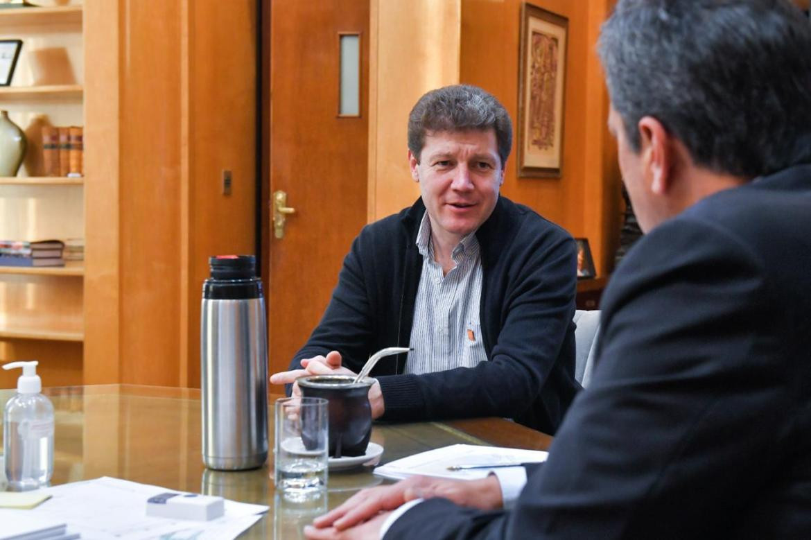 Sergio Massa y Gustavo Melella. Foto: Ministerio de Economía