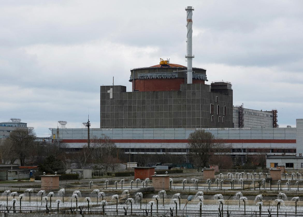 Rusia se refuerza en la central nuclear de Zaporiyia. Foto: Reuters.