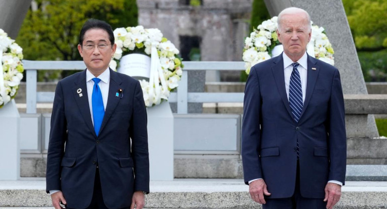 Joe Biden junto al primer Ministro de Japón, Fumio Kishida, en la cumbre del G7 en Hiroshima. Foto: Reuters.