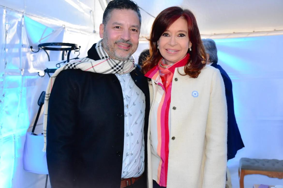 Gustavo Menéndez y Cristina Kirchner. 