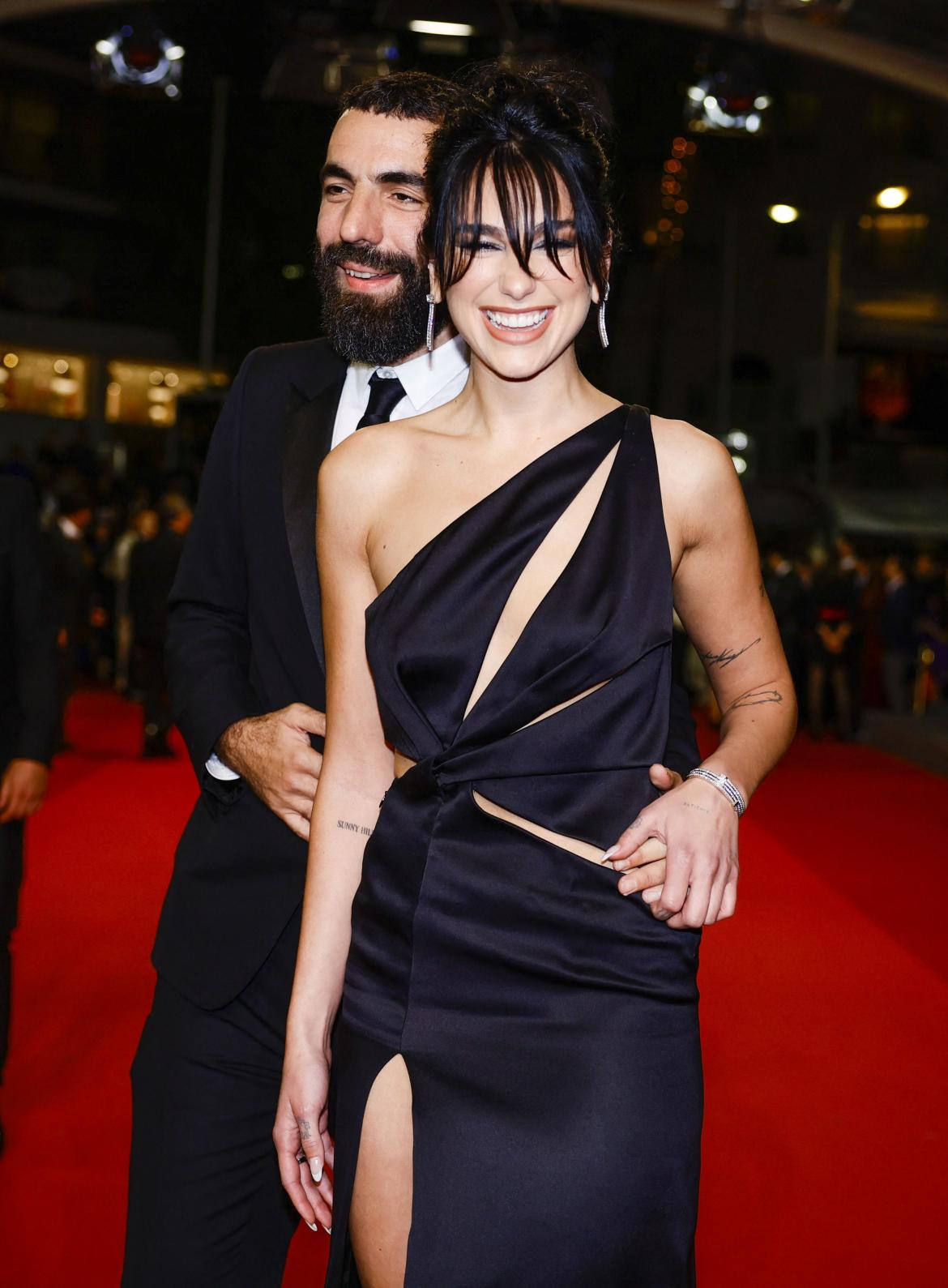 Dua Lipa presentó a su novio en el Festival de Cine de Cannes. Foto: Reuters.