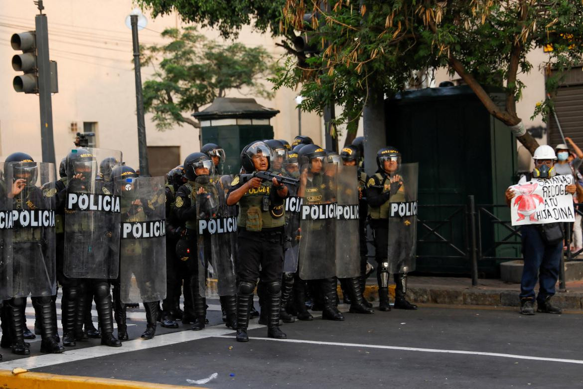 Policía de Perú. Foto: Reuters.