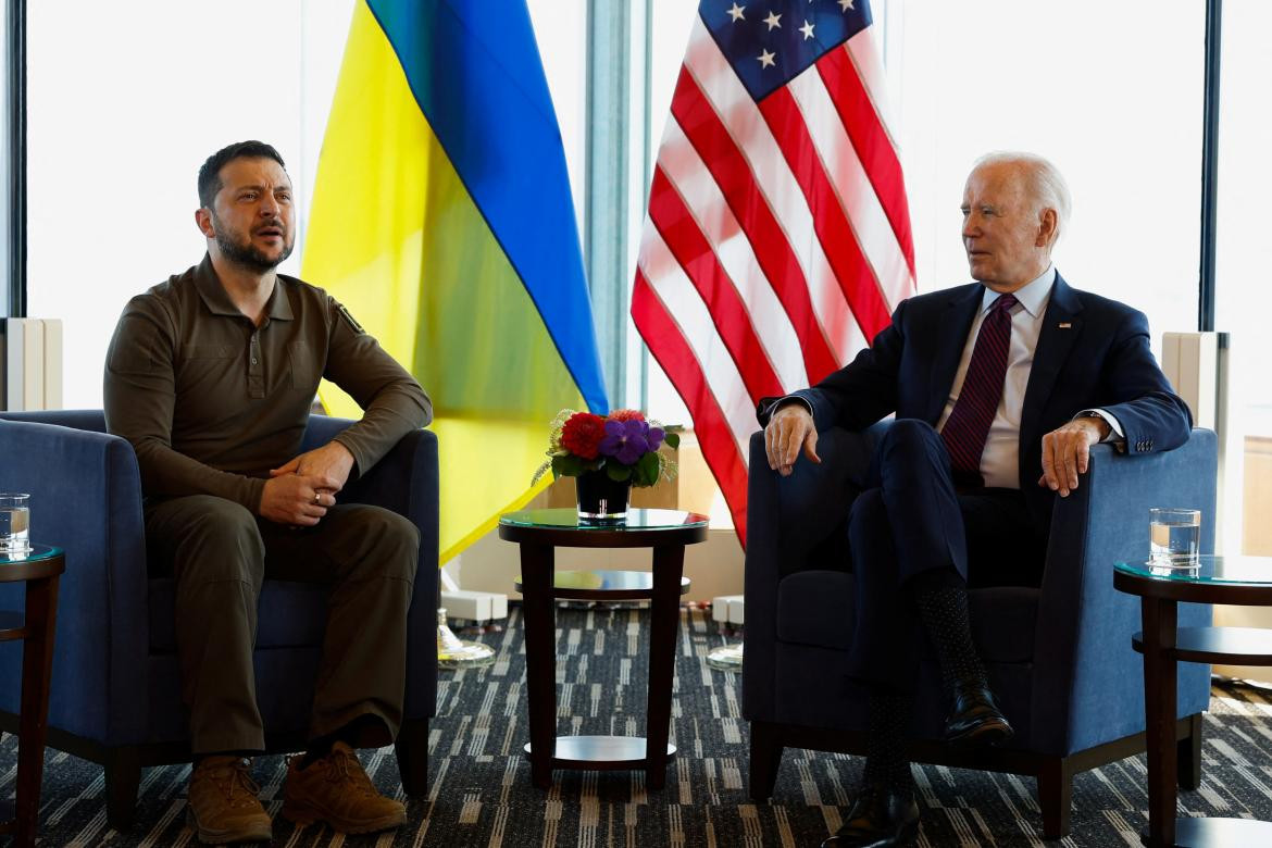 Volodímir Zelenski y Joe Biden. Foto: Reuters,