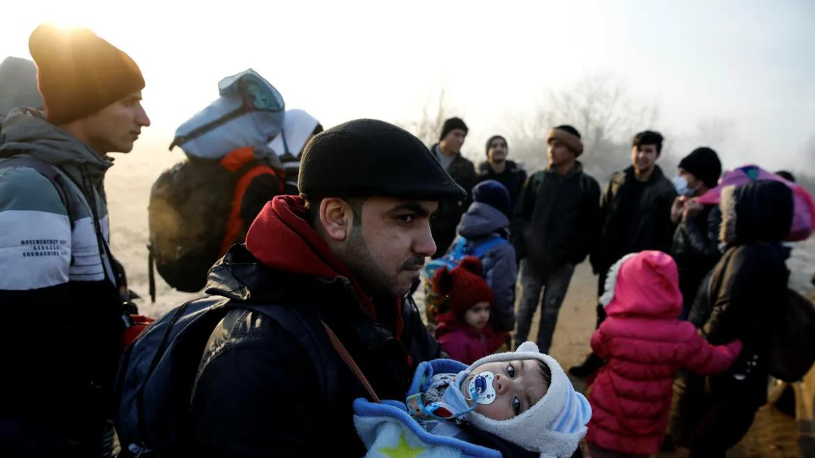 Migrantes en la frontera de Turquía y Grecia. Foto: Reuters