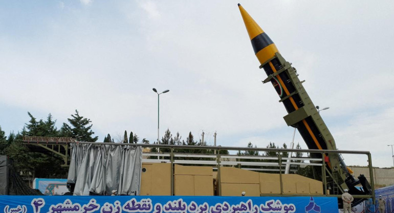 La presentación del nuevo misil balístico de Irán. Foto: Reuters.