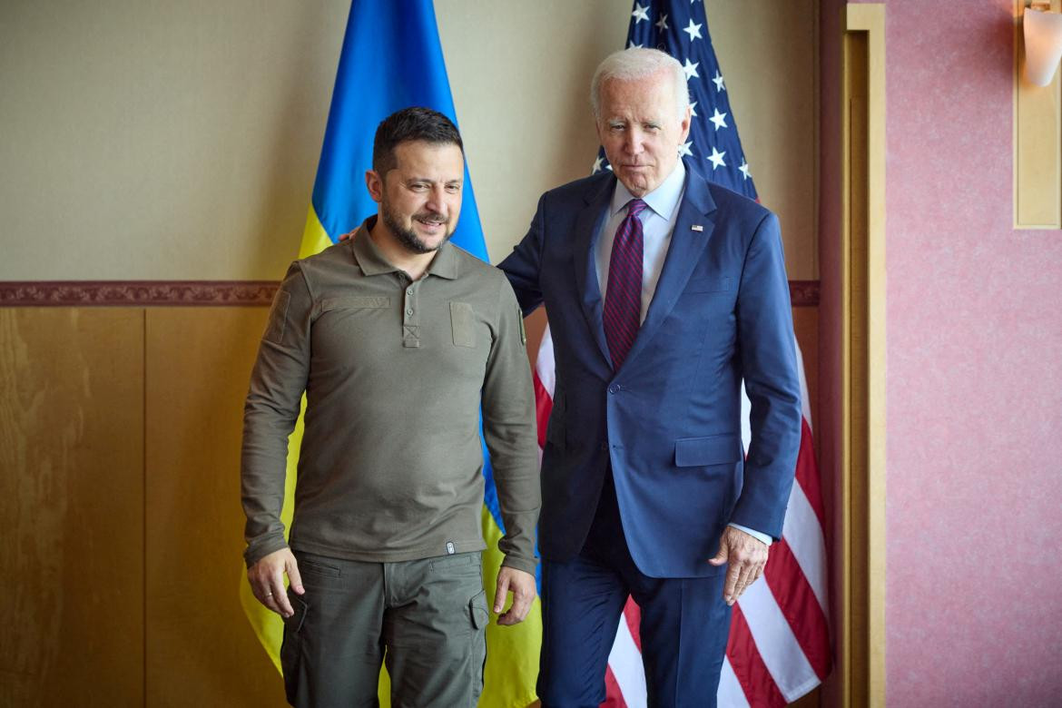 Joe Biden y Zelenski, G7. foto: Reuters