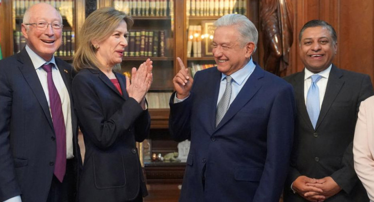 Andrés Manuel López Obrador, y la asesora de Seguridad Nacional de los EE. UU., Elizabeth Sherwood-Randall. Foto: Reuters