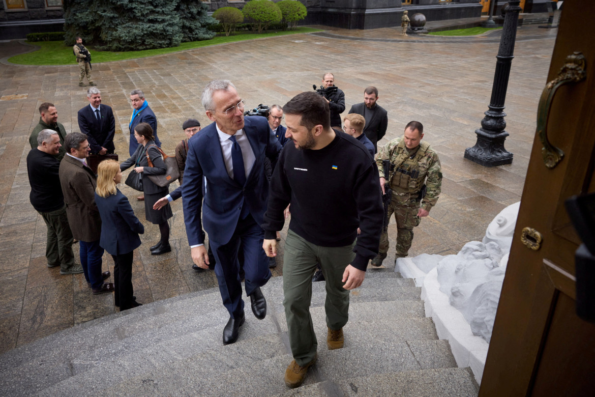 Volodímir Zelenski, presidente ucraniano, en Moldavia. Foto: REUTERS.