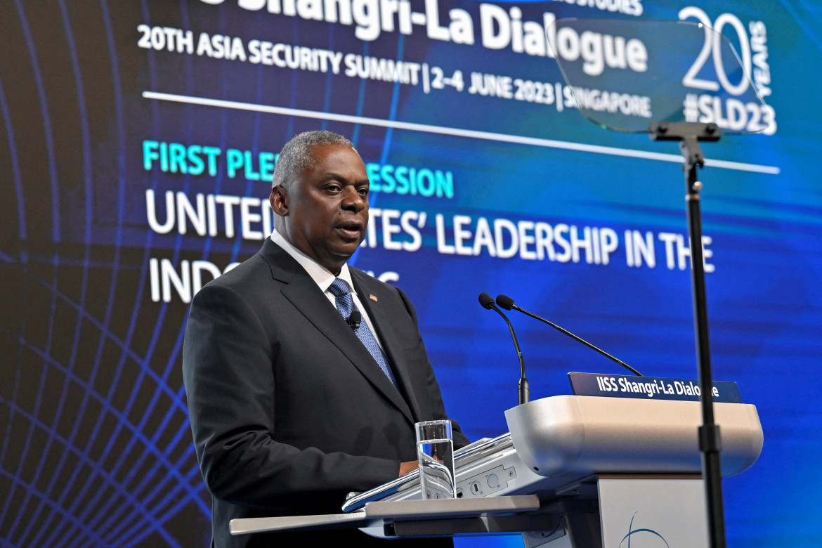 Lloyd Austin en el foro Shangri-La Dialogue, en Singapur. Foto: Reuters.