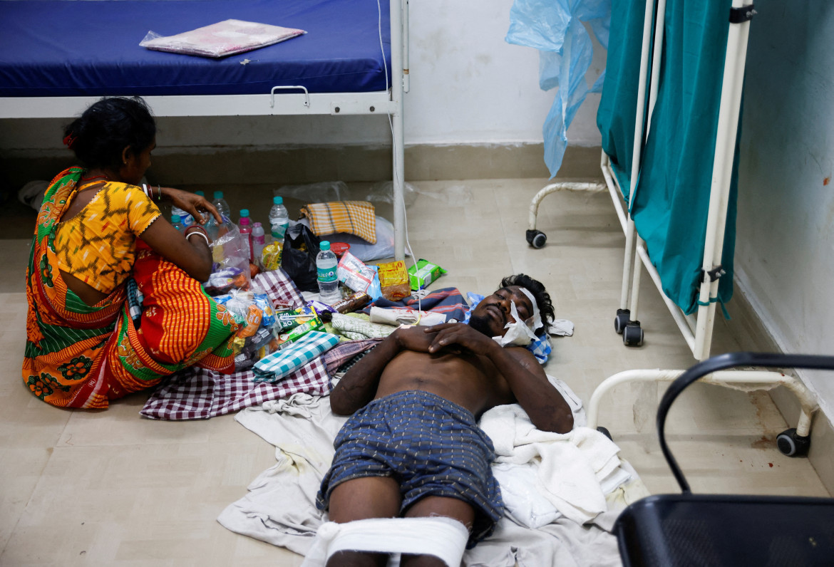 Imágenes de un hospital de India tras el choque de trenes. Foto: Reuters.