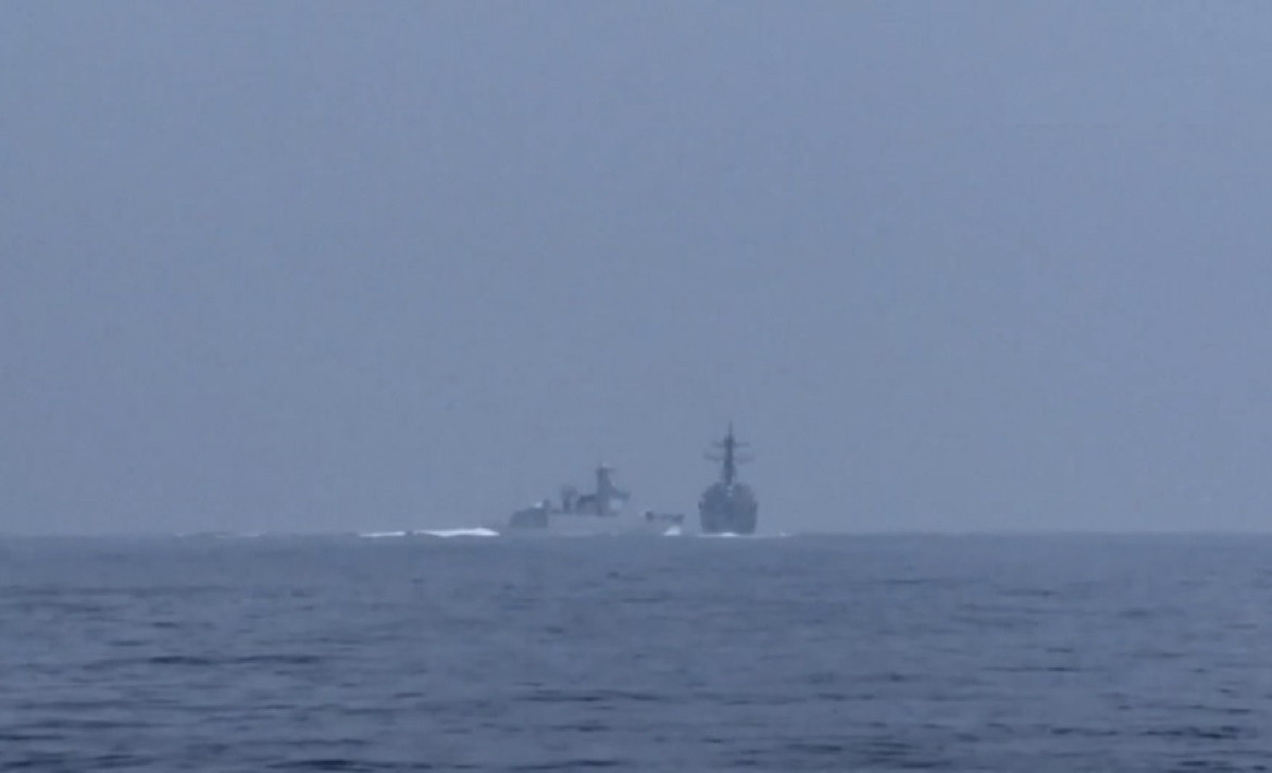 Buque de guerra chino casi embiste a destructor estadounidense en el estrecho de Taiwán. Foto: Gentileza Global News