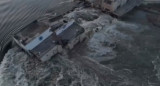 La represa de Kavojka destruida tras el ataque de este martes. Foto: Reuters.