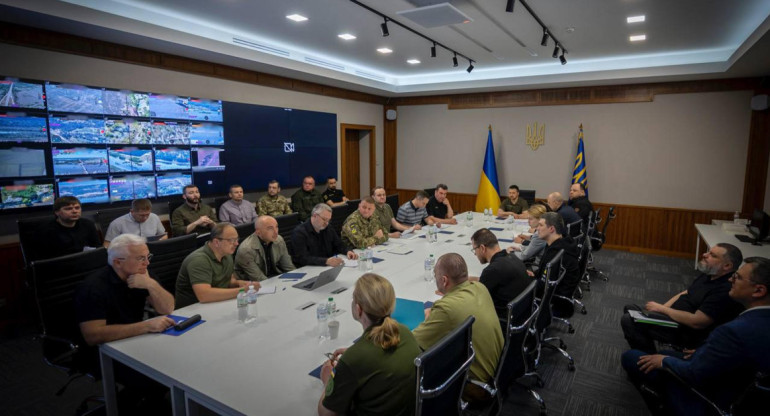 Reunión del consejo de seguridad ucraniano. Foto: EFE.