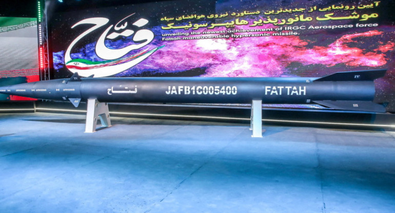 "Fattah", el nuevo misil supersónico de Irán. Foto: Reuters.