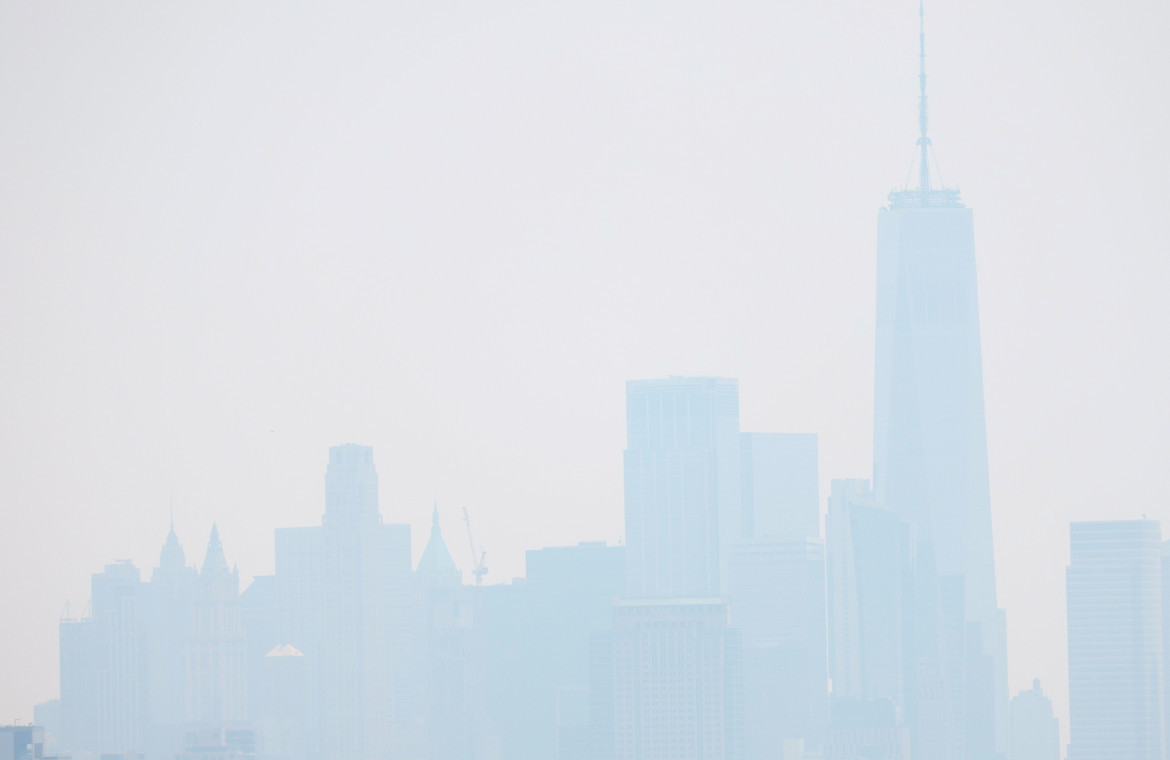 Así afecta a Nueva York el humo de los incendios en Canadá. Foto: Reuters.