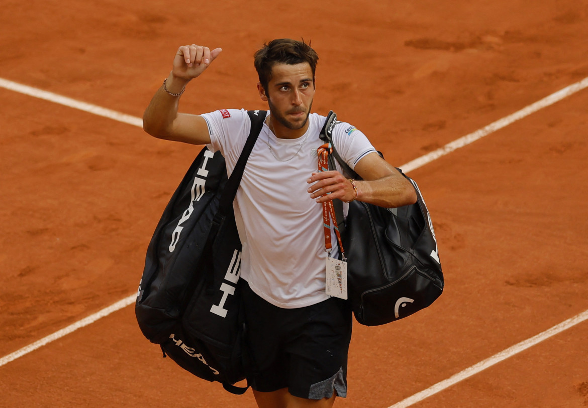 Tomás Etcheverry en Roland Garros. Foto: REUTERS.