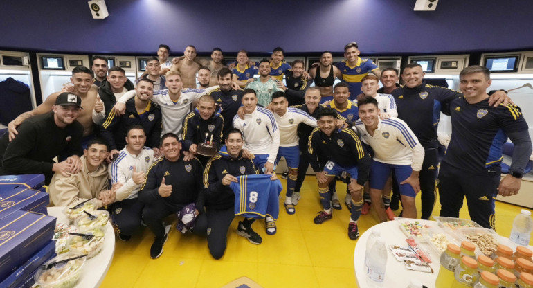 Los festejos de Boca Juniors por su clasificación a octavos de La Libertadores. Foto: Twitter @BocaJrsOficial.