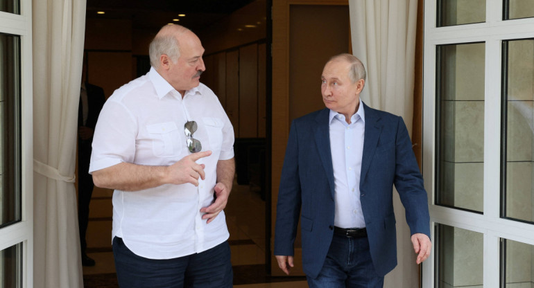Los presidentes de Rusia y Bielorrusia juntos en la ciudad de Sochi. Foto: Reuters.