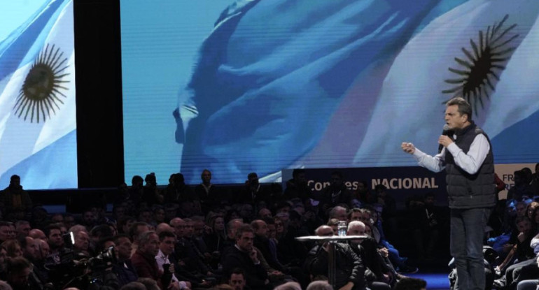 Sergio Massa en el Congreso Nacional del Frente Renovador. Foto: Prensa.