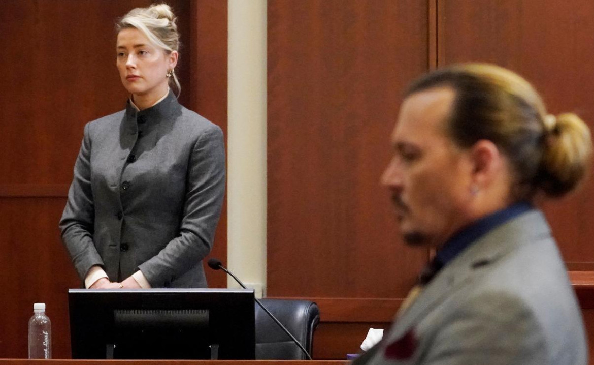 Amber Heard y Johnny Depp, polémico juicio. Foto: Reuters