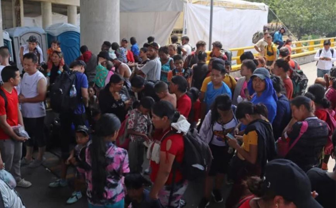 Niños migrantes en el campamento de Tapachula. Foto: Twitter/ @AustinLatinoTX1
