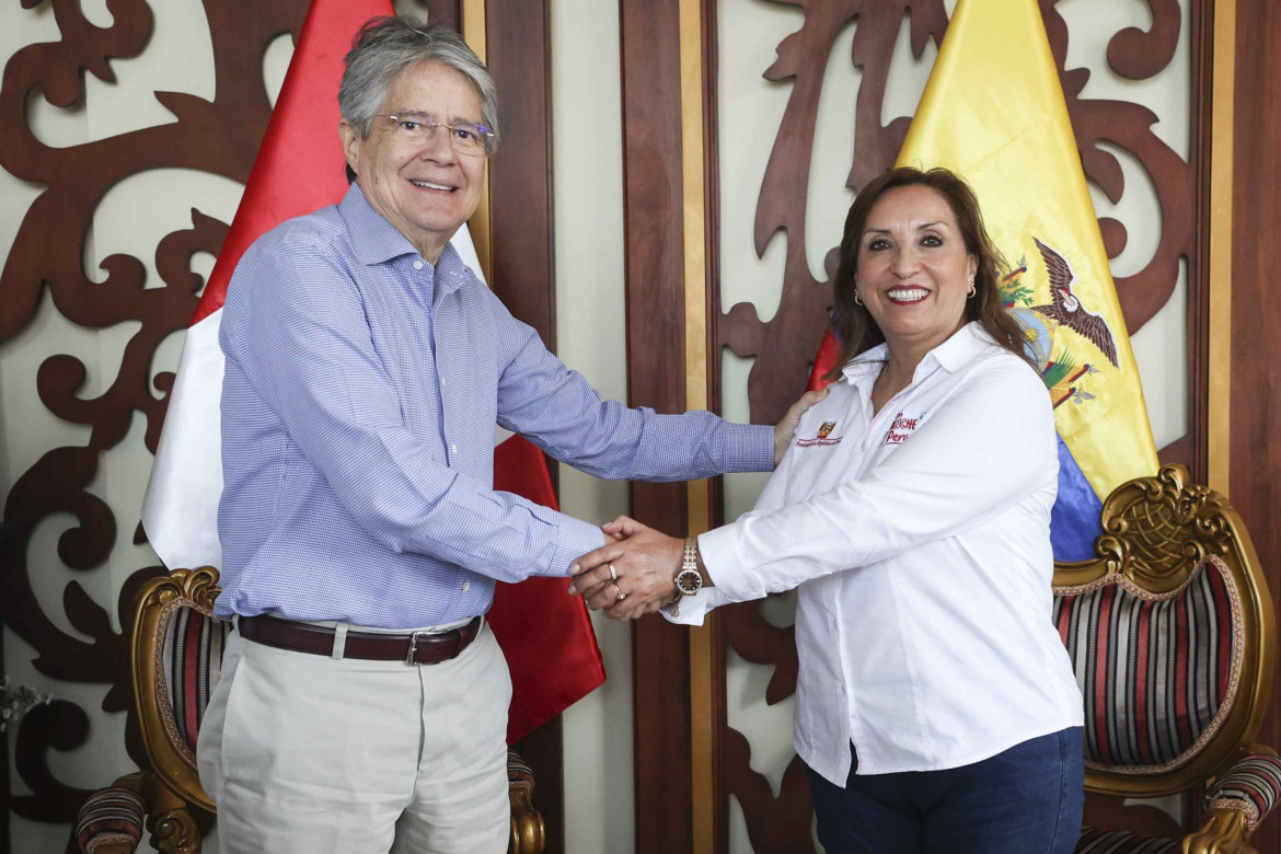 Guillermo Lasso, presidente de Ecuador, y Dina Boluarte, presidenta de Perú. Fuente: EFE.