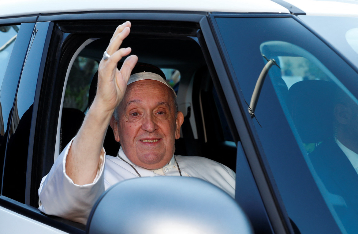 Papa Francisco fue dado de alta. Foto: Reuters.