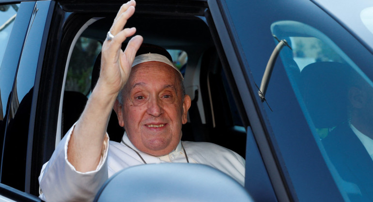 Papa Francisco fue dado de alta. Foto: Reuters.