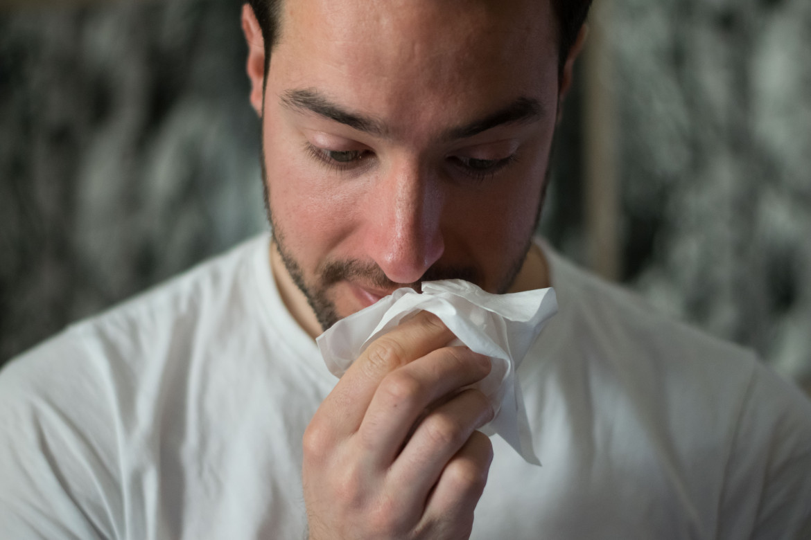 Irritación nasal por resfrió. Foto: Unsplash