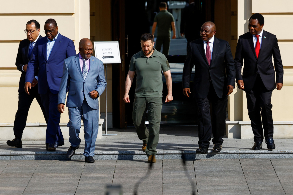 Volodímir Zelenski junto con los líderes africanos. Foto: Reuters.
