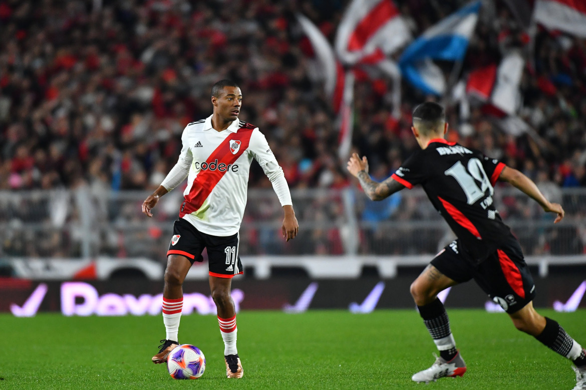 Nicolás De La Cruz; River Plate vs. Instituto de Córdoba. Foto: Twitter @RiverPlate.